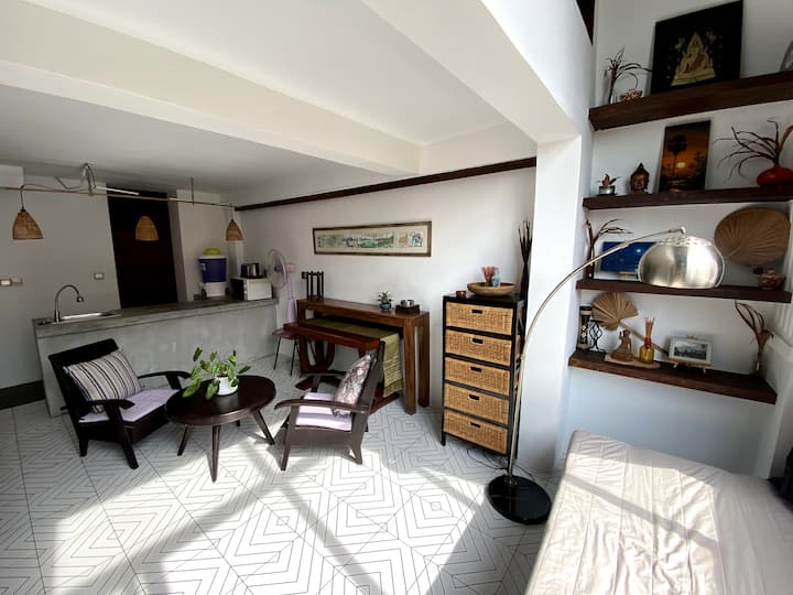 L178 // Duplex #2 - National Museum + Rooftop - Phnom Penh