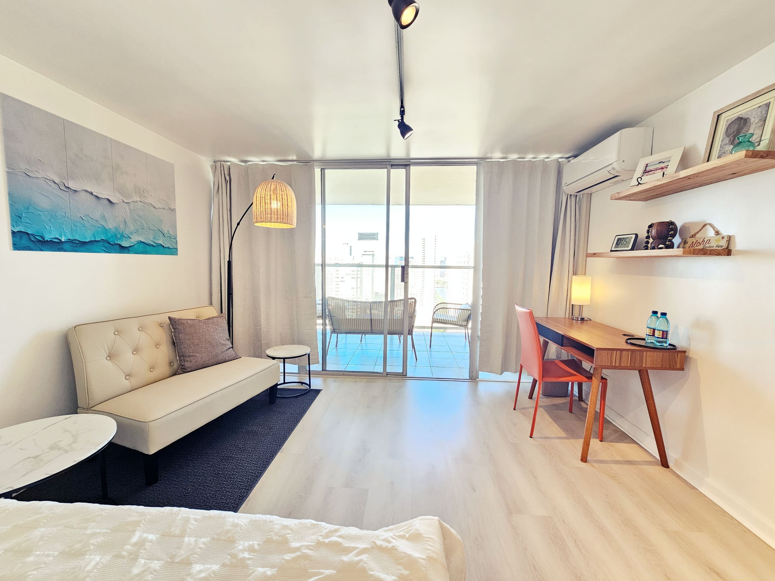 Condo in Honolulu · ★4.81 · Studio · 1 bed · 1 private bath - Image 2