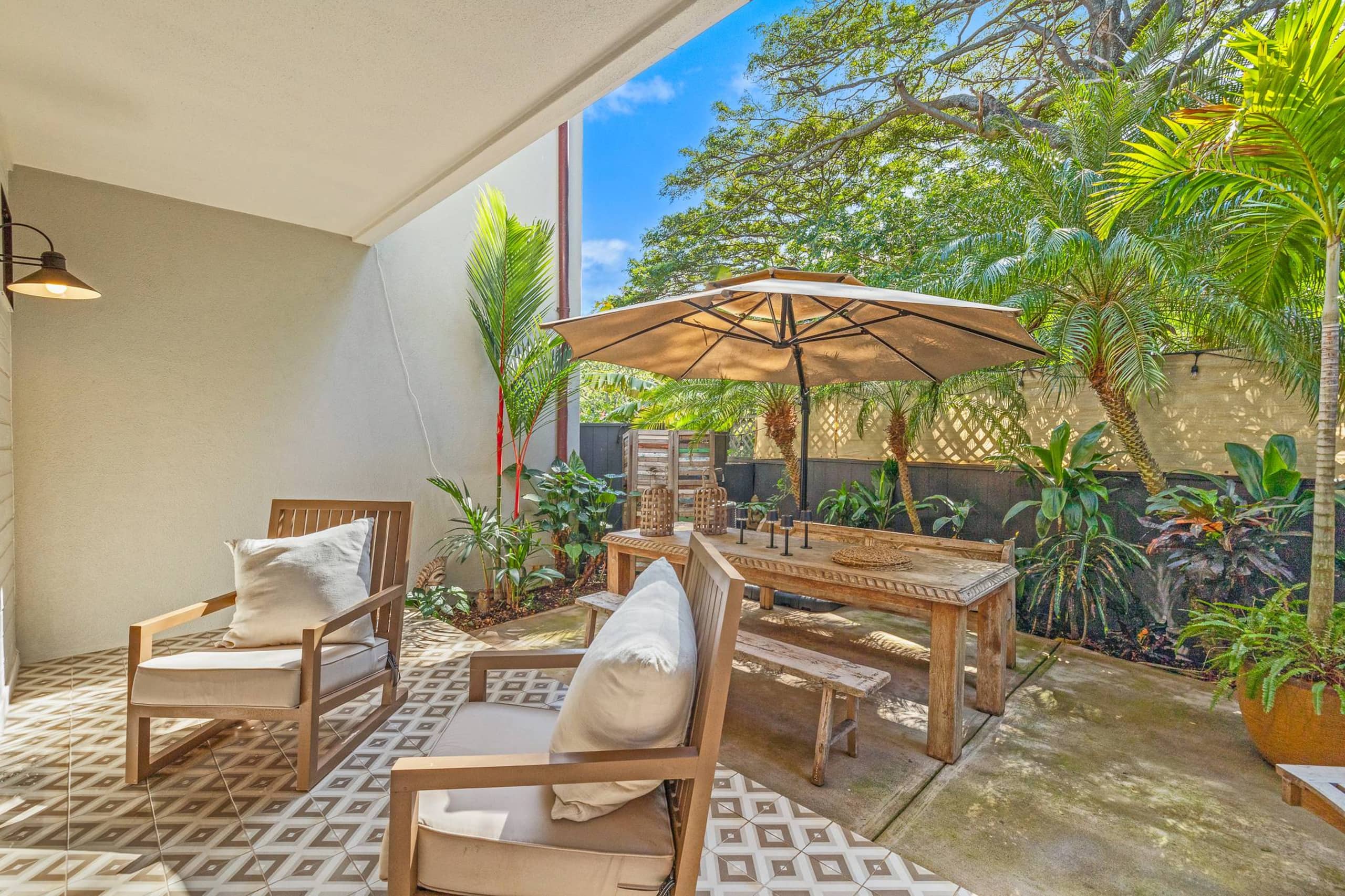 Townhouse in Lahaina · ★4.93 · 3 bedrooms · 3 beds · 2.5 baths - Image 31