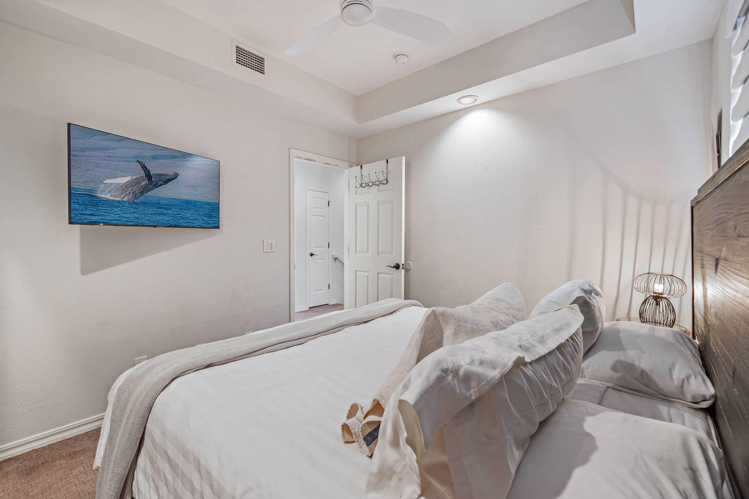 Townhouse in Lahaina · ★4.93 · 3 bedrooms · 3 beds · 2.5 baths - Image 18