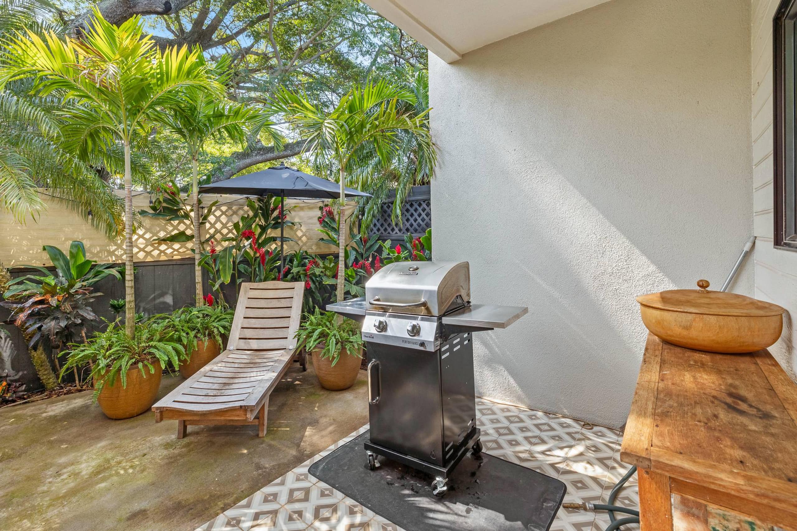 Townhouse in Lahaina · ★4.93 · 3 bedrooms · 3 beds · 2.5 baths - Image 32