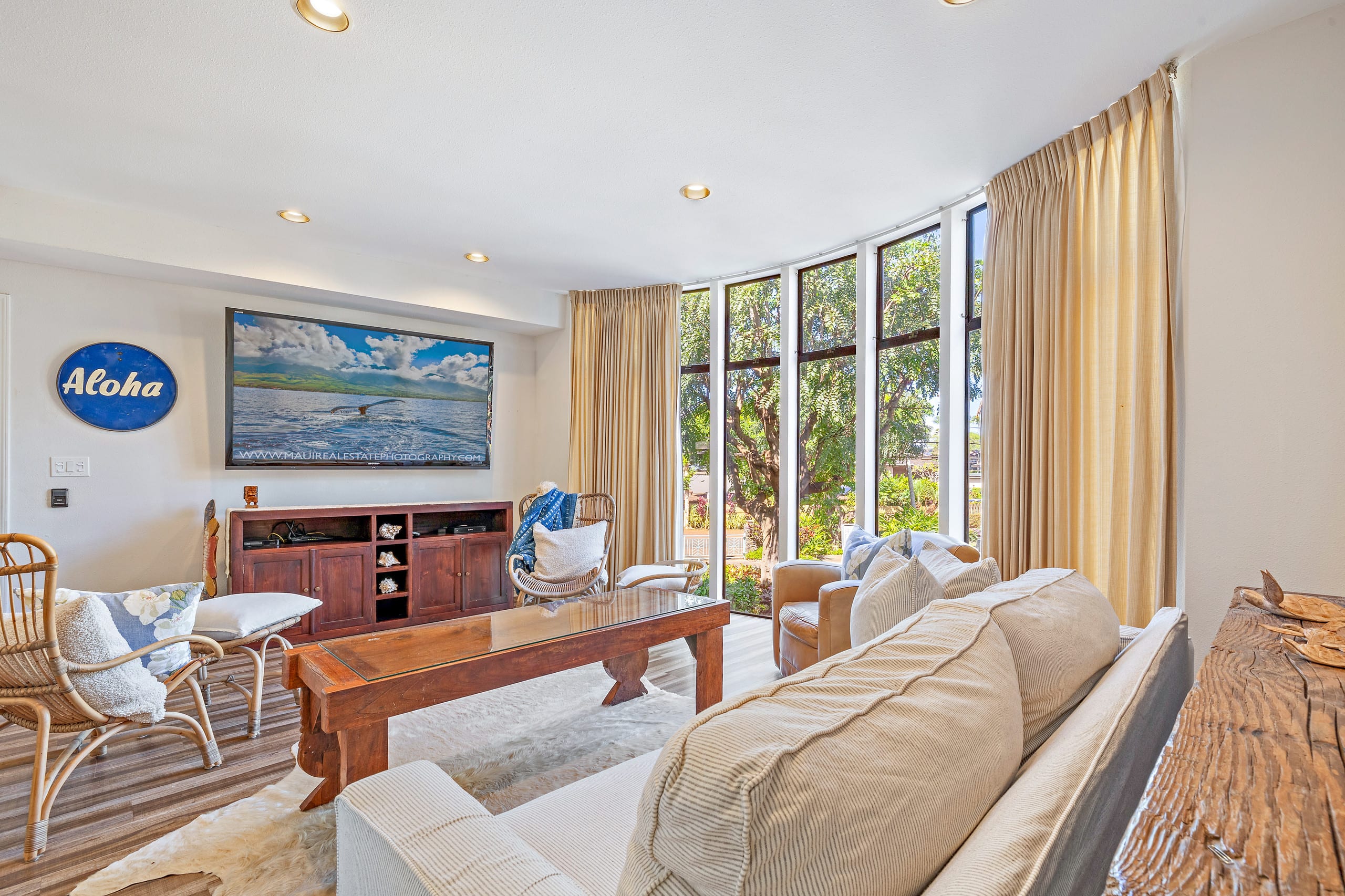 Townhouse in Lahaina · ★4.93 · 3 bedrooms · 3 beds · 2.5 baths - Image 2