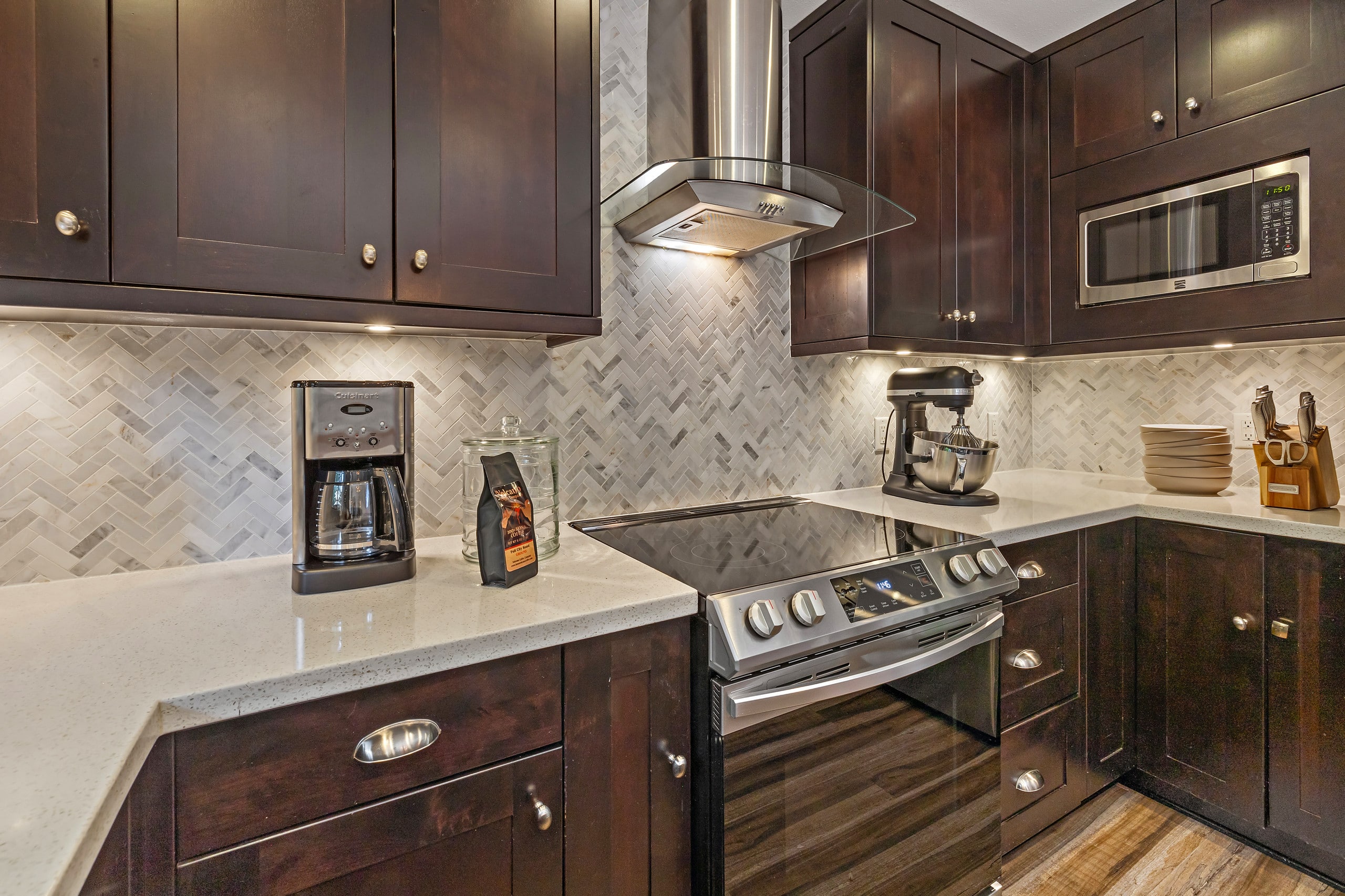Townhouse in Lahaina · ★4.93 · 3 bedrooms · 3 beds · 2.5 baths - Image 7