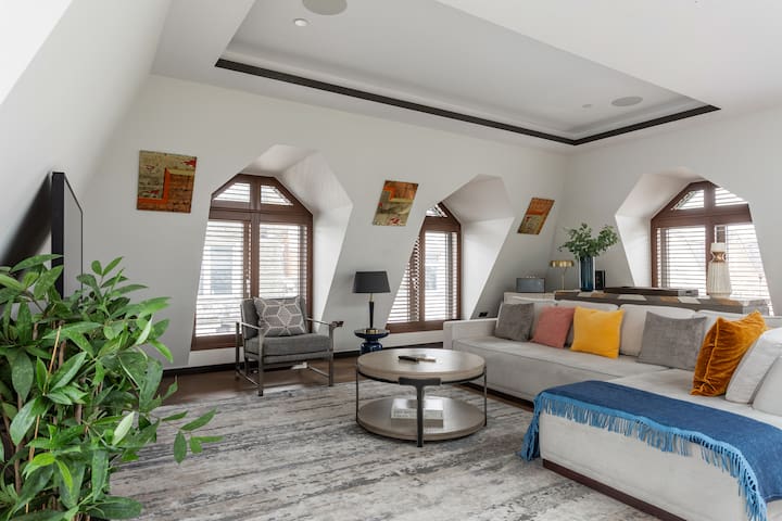 Golden Square Penthouse