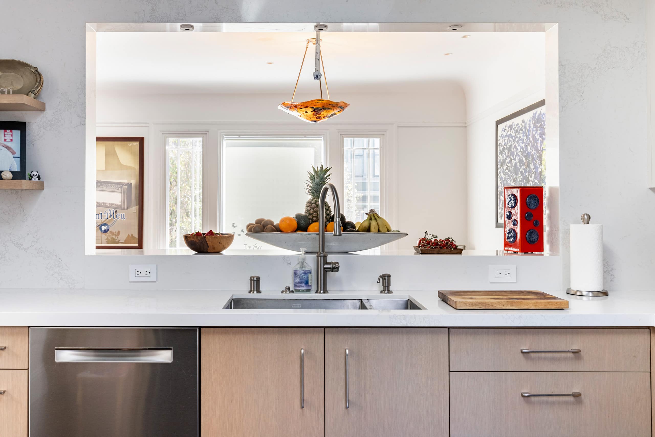 Home in San Francisco · ★4.9 · 3 bedrooms · 3 beds · 2.5 baths - Image 8