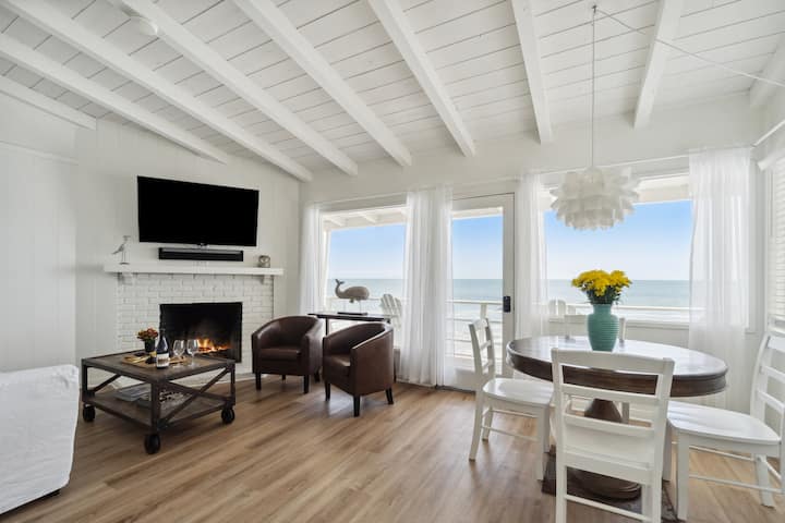The Surfrider Bungalow On Carbon Beach - Malibu, CA