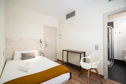 Dobo Azacanes 1 Pax 1 Bath