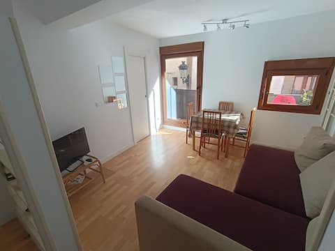 Propiedad de Airbnb exitosa: Historic center of Laredo. Close to the mountains and beach en Laredo