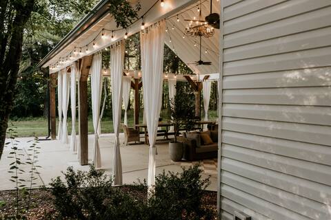 Huge! Luxurious Farmhouse Villa for 20 guests!