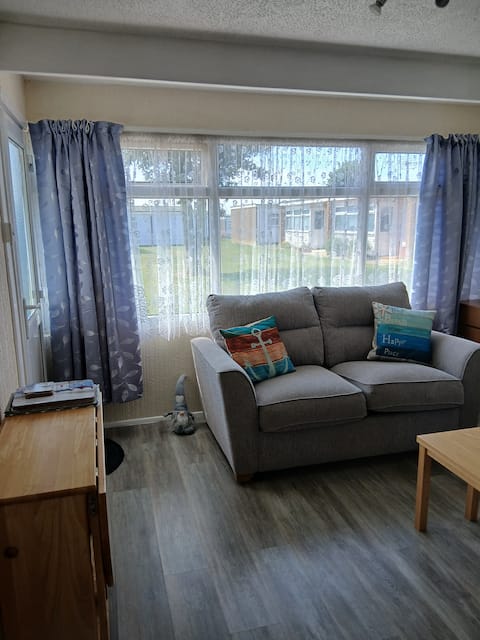 Top Airbnb: 136 Sundowner Holiday Park, Hemsby in Hemsby