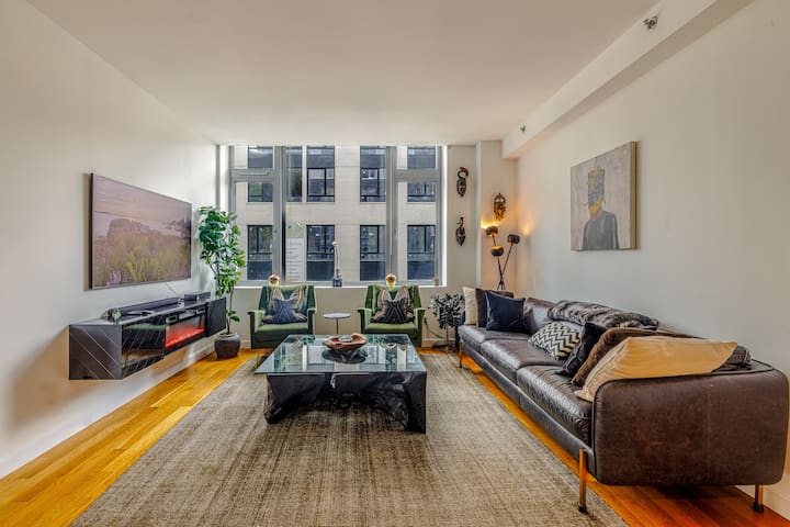 Modern Brooklyn Retreat: Private Suite Near It All