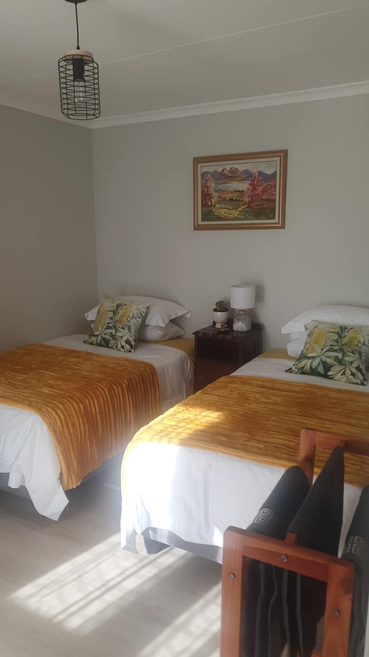 غرفة النوم 2