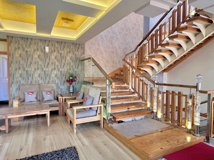 Spacious 5 Bhk Apartment ,Luxurious With City View - Kathmandu
