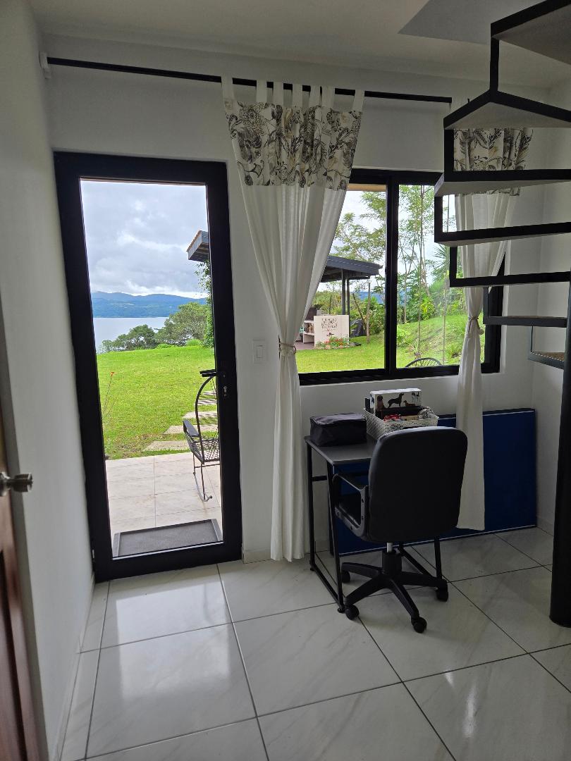 werkruimte in 2e  slaapkamer. 