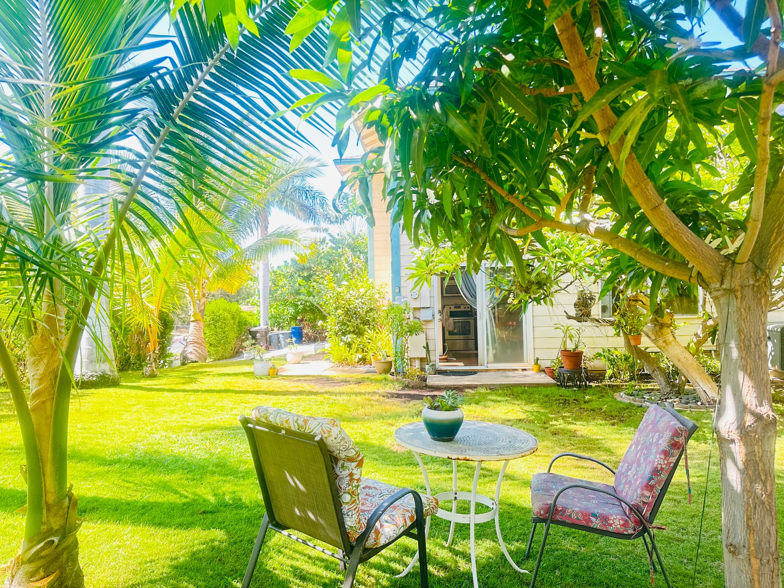 Sunflower Suite - Your Secret Garden - Image 35
