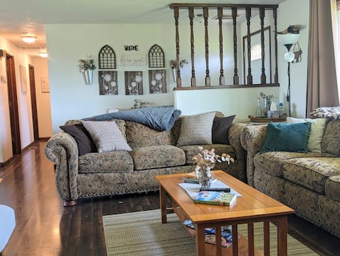 3 Bedroom Ranch Style Home in the Quiet Country