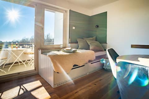 Top performing Airbnb: Stylish apartment overlooking the Baltic Sea in Dahme