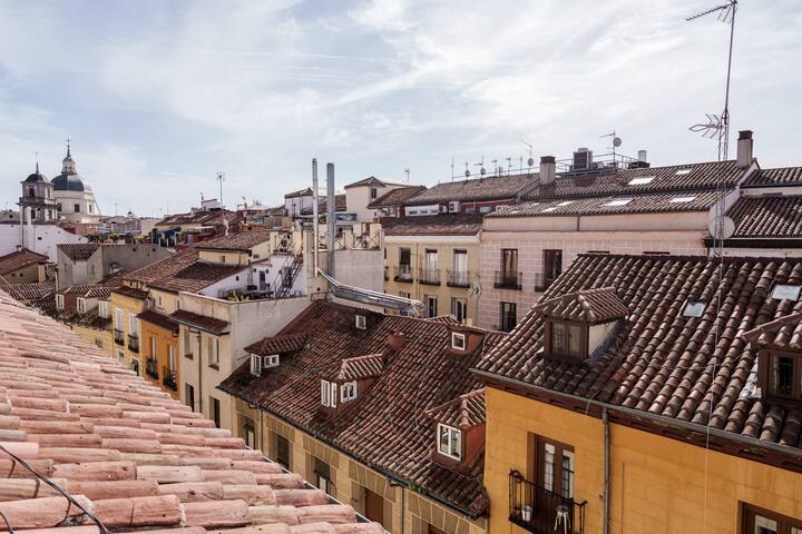 Apartamento con encanto 5 dormitorios gallery image 2