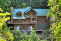 Book your Fall MTN getaway, Hot Tub, Theater, GMR