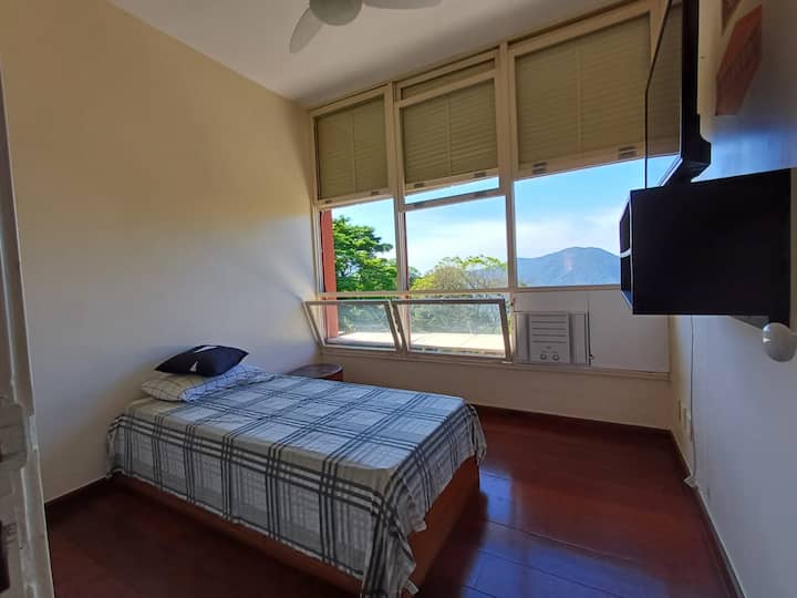 Dhomë gjumi 2