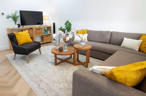 B6 5 star Luxury apartment near Amsterdam