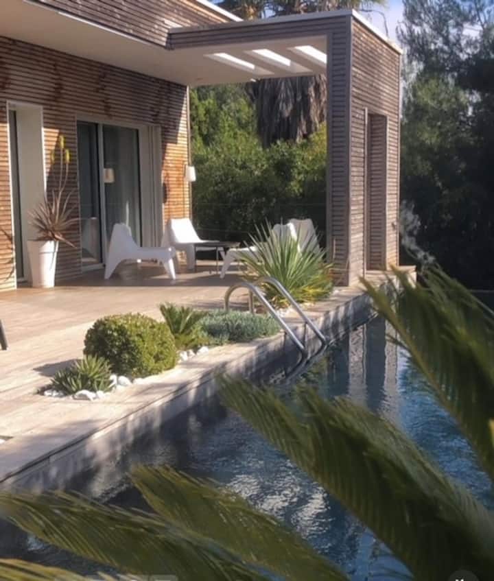 Magnifique Villa Contemporaine Avec Piscine - Bandol