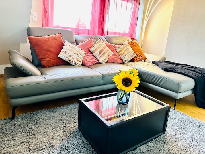 Chic 2.5-room apartment near Frankfurt