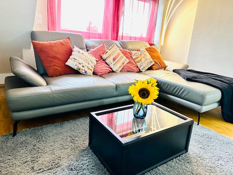 Chic 2.5-room apartment near Frankfurt