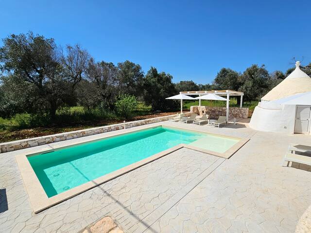 “Trullo Mamma Valeria” San Michele Salentino gallery image 3