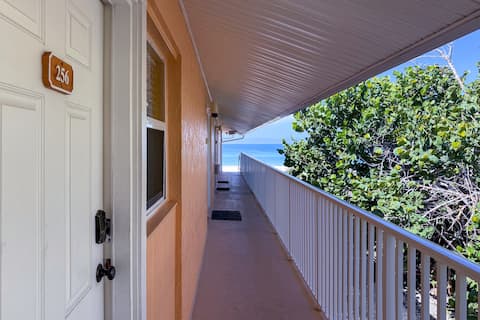 Top performing Airbnb: Vitamin Sea Open Last Week of July! in Longboat Key
