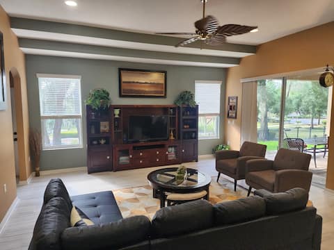 Wekiva Springs 5br 4 ba, spacious & lovely home