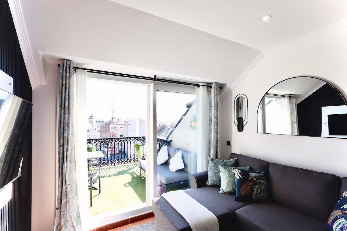 Successful Airbnb property: Apartment with a terrace overlooking the Ria and parking in Ribadeo