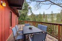 Russian River Wine Retreat: Hot Tub, BBQ,& Deck