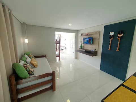 Top Airbnb: Comfortable Kitnet in Prainha with Garage em Arraial Do Cabo