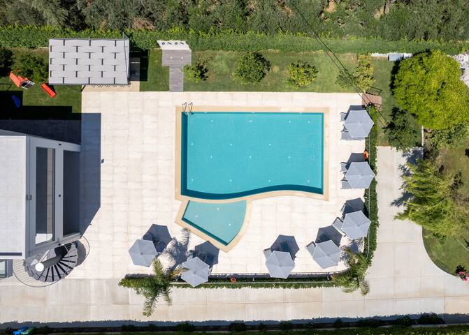 Destino villa ,huge pool,Near Rethymno gallery image 5