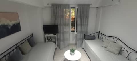 Successful Airbnb property: Sweet Nest in Νέο Φάληρο