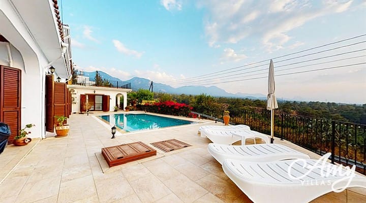 Tranquility Villa, Panoramic Sea & Mountain View - Cipro