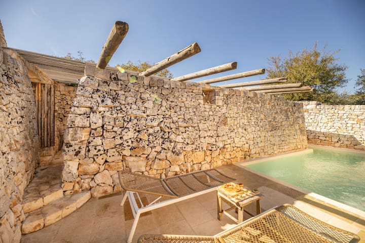 Trullo Fortuna Pool Suite
