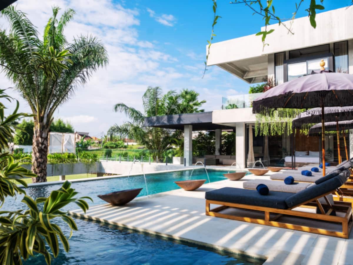 V House — photo 1