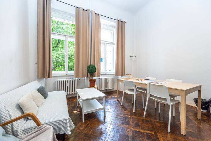 Safarikova 18 apartment II.