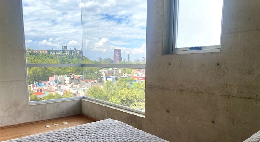 Spacious 2-Story Condo in Condesa, Castle Views gallery image 4