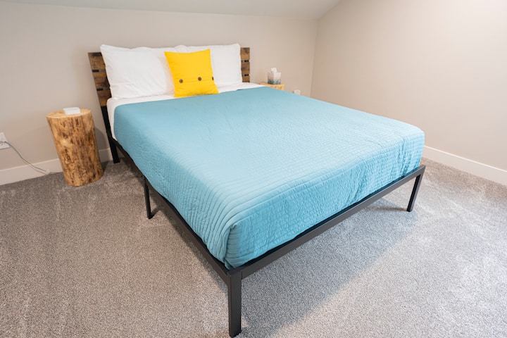 Chumba cha kulala cha ghorofa #6 - Kitanda cha Ukubwa wa Malkia 1 