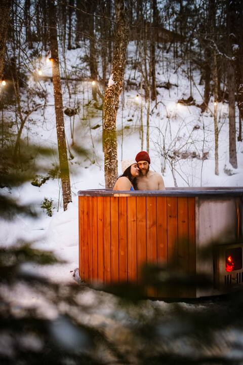 River/ Wooden hottub The Farmhouse in Forest