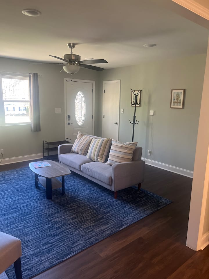 Renovated 3-bedroom Home On Quiet Street - ダーラム, NC
