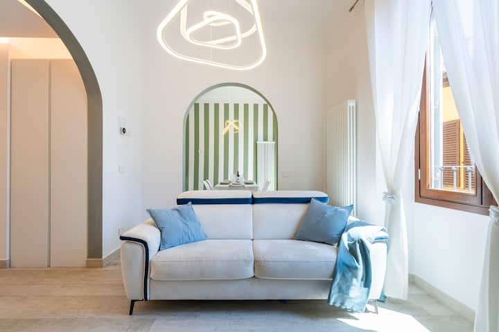 La Domus Firenze [Garage] 5’ From Duomo & Station - Florencia