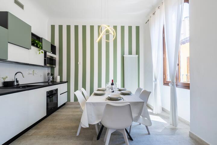 La Domus Firenze + Garage gallery image 3