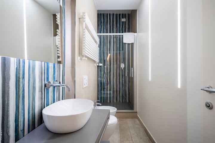 La Domus Firenze + Garage gallery image 4