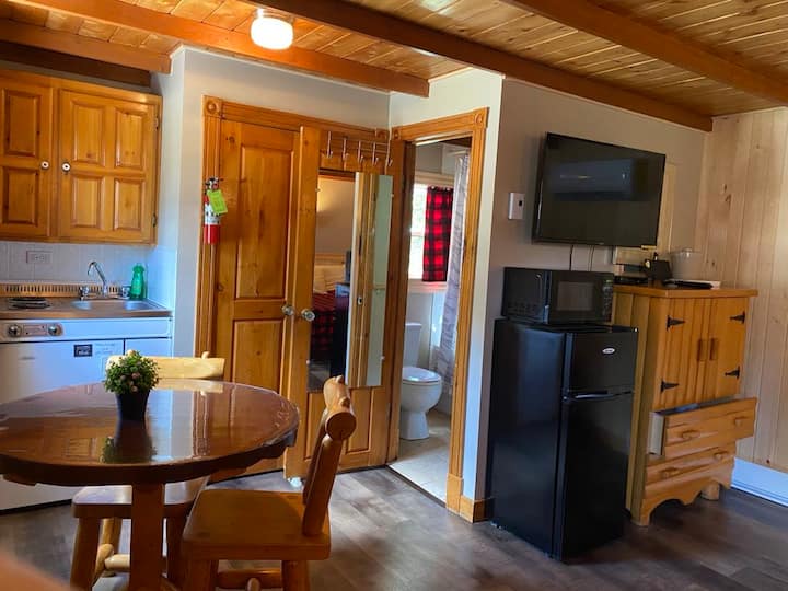 Chalet H - 2 Doubles * Pas D'animaux - Edmundston