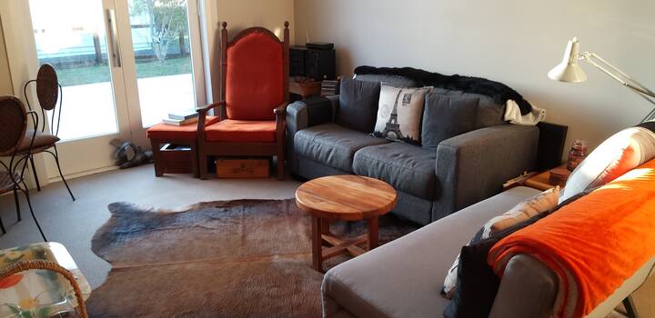 Welcoming Cosy Bedroom In Railway Cottage - Mount Ruapehu