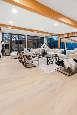 Sea Vista: Modern Seaside Oasis Spa and Pool gallery image 3